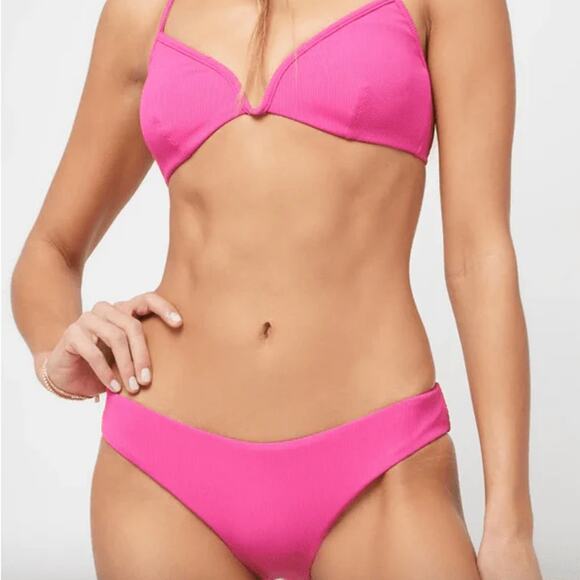 L*SPACE Sandy Classic Bikini Bottom Ribbed Stretch Bougainvillea Seamless XS NEW - Picture 1 of 7
